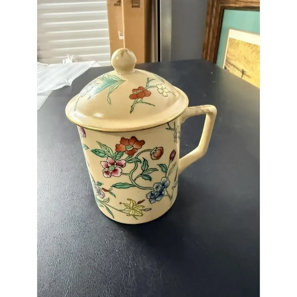 Japanese Porcelain Mug With Top – Hand Decorated in Hong Kong